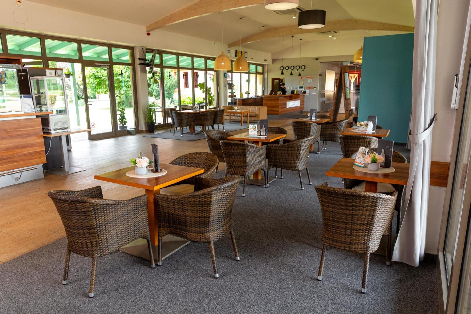 Vulkan Wellness Hotel & Camping แซลเดอมักล์ ภายนอก รูปภาพ